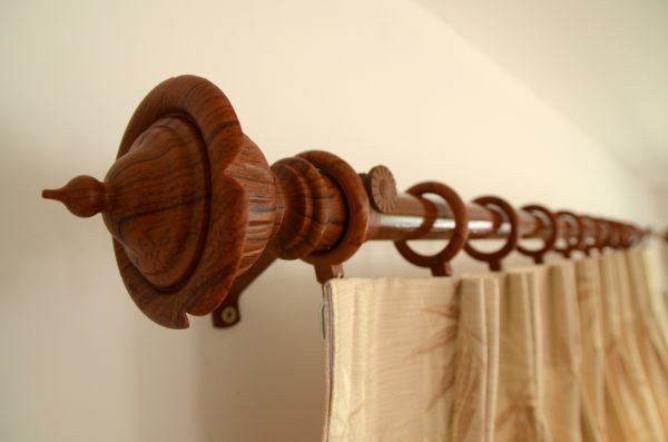 Cost of Curtain Rod Mounting in Longview