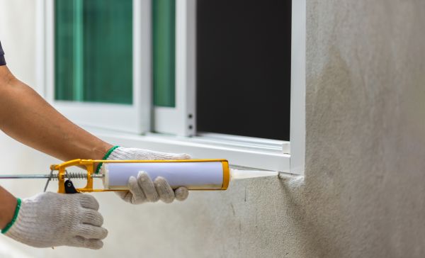 Cost of Window Caulking Service in Longview