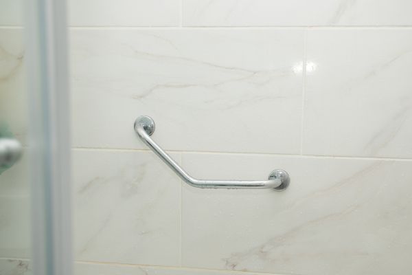 Cost of Toilet Grab Bar Installation in Longview