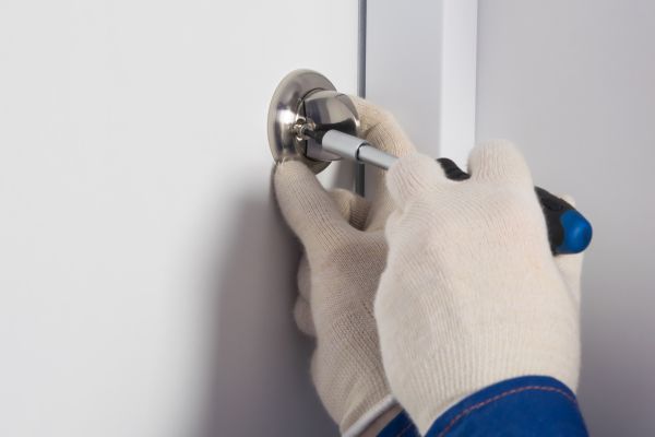Cost of Deadbolt Replacement in Longview