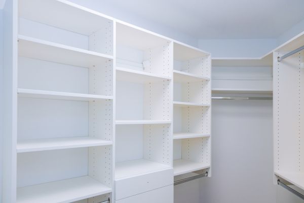 Cost of Shelf Mounting in Longview