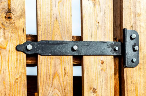 Cost of Gate Hinge Repair in Longview