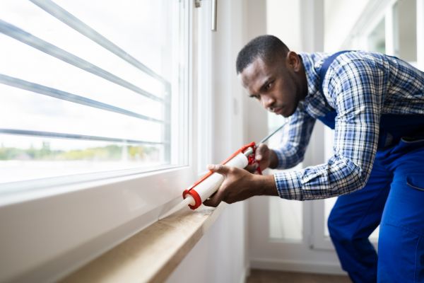 Cost of Caulk Repair in Longview