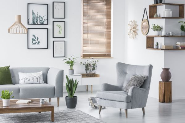 Cost of Wall Decor Hanging in Longview