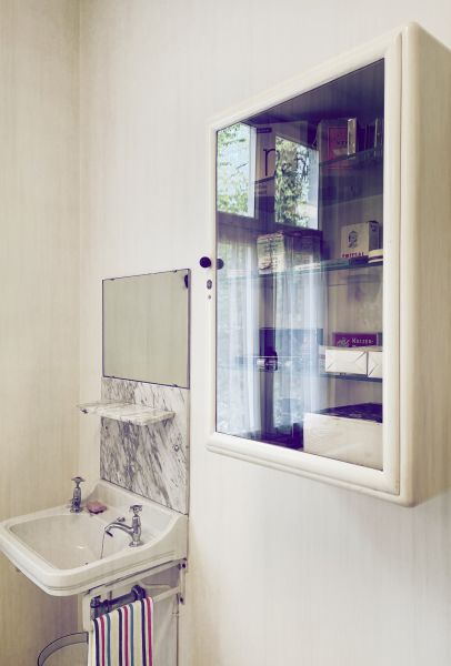 Cost of Medicine Cabinet Installation in Longview
